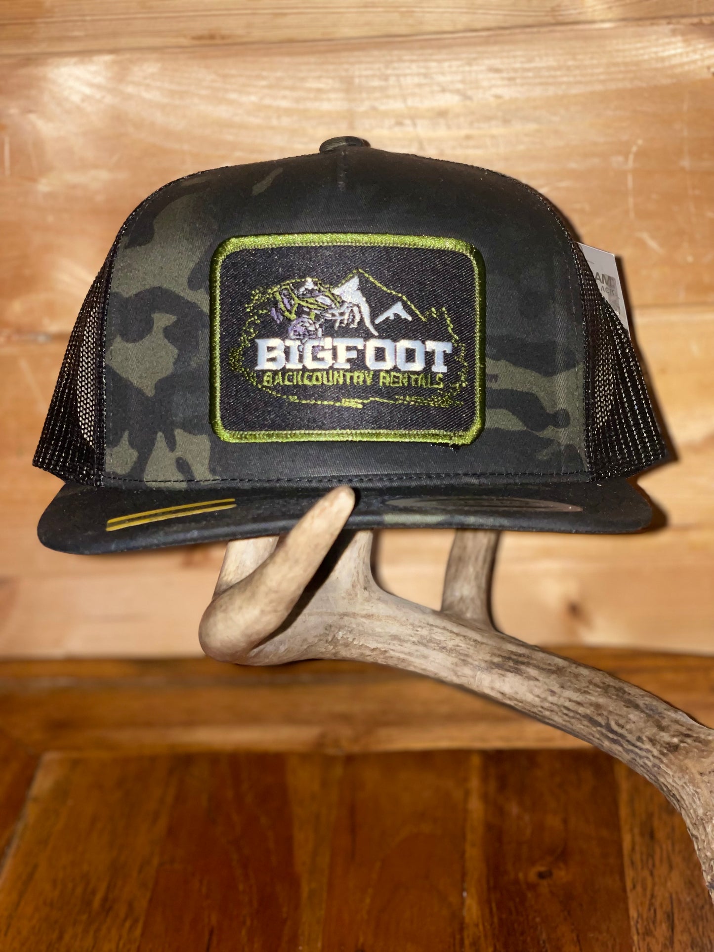 Black camo flat brim hat